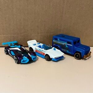 3 sought after Hot Wheels Mach Speeder, Track Manga & BFB42 Armored Transport